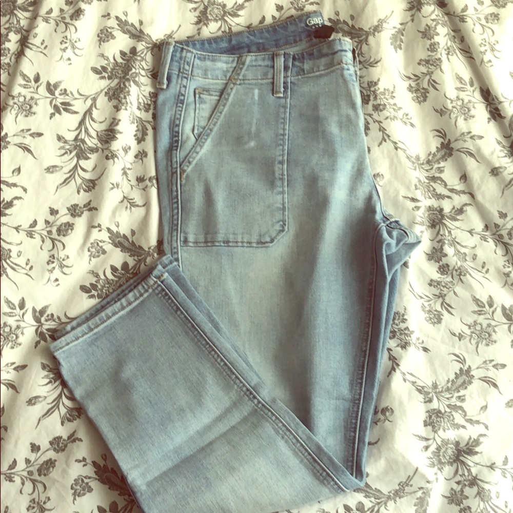 Gap Coupe Girlfriend light wash jean